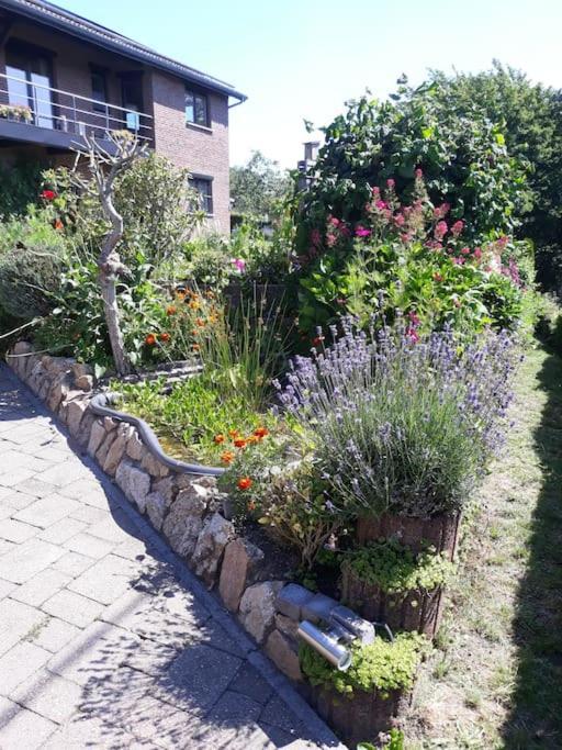 Studio Au Jardin Fleuri Verviers Luaran gambar